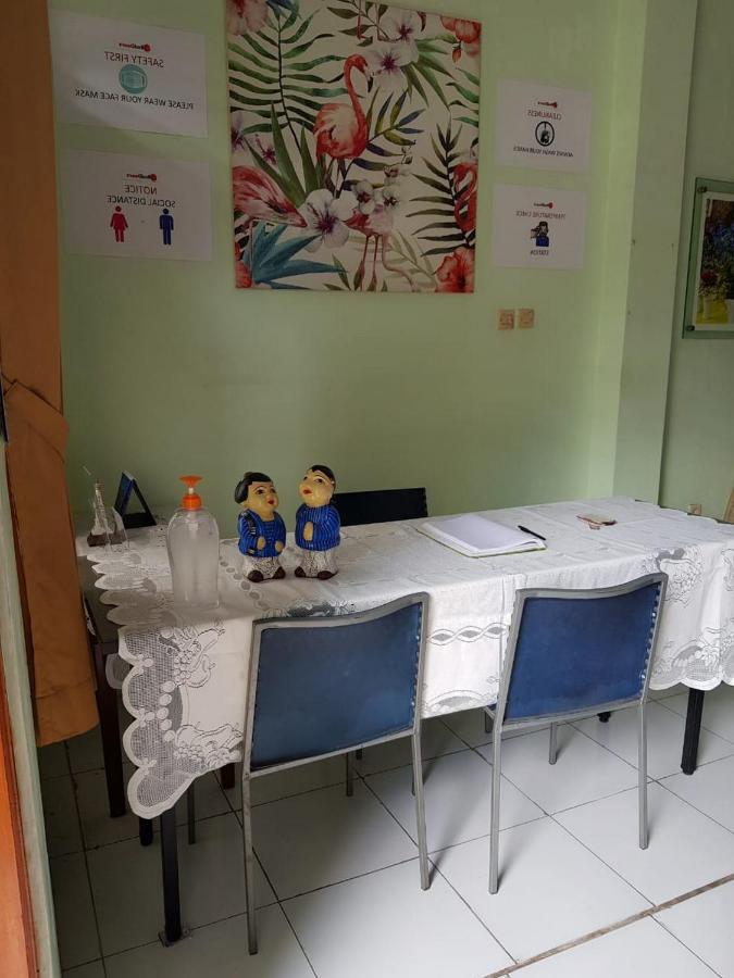 Embe Pitoe Syariah Gejayan Mitra Reddoorz Otel Pakualaman Dış mekan fotoğraf