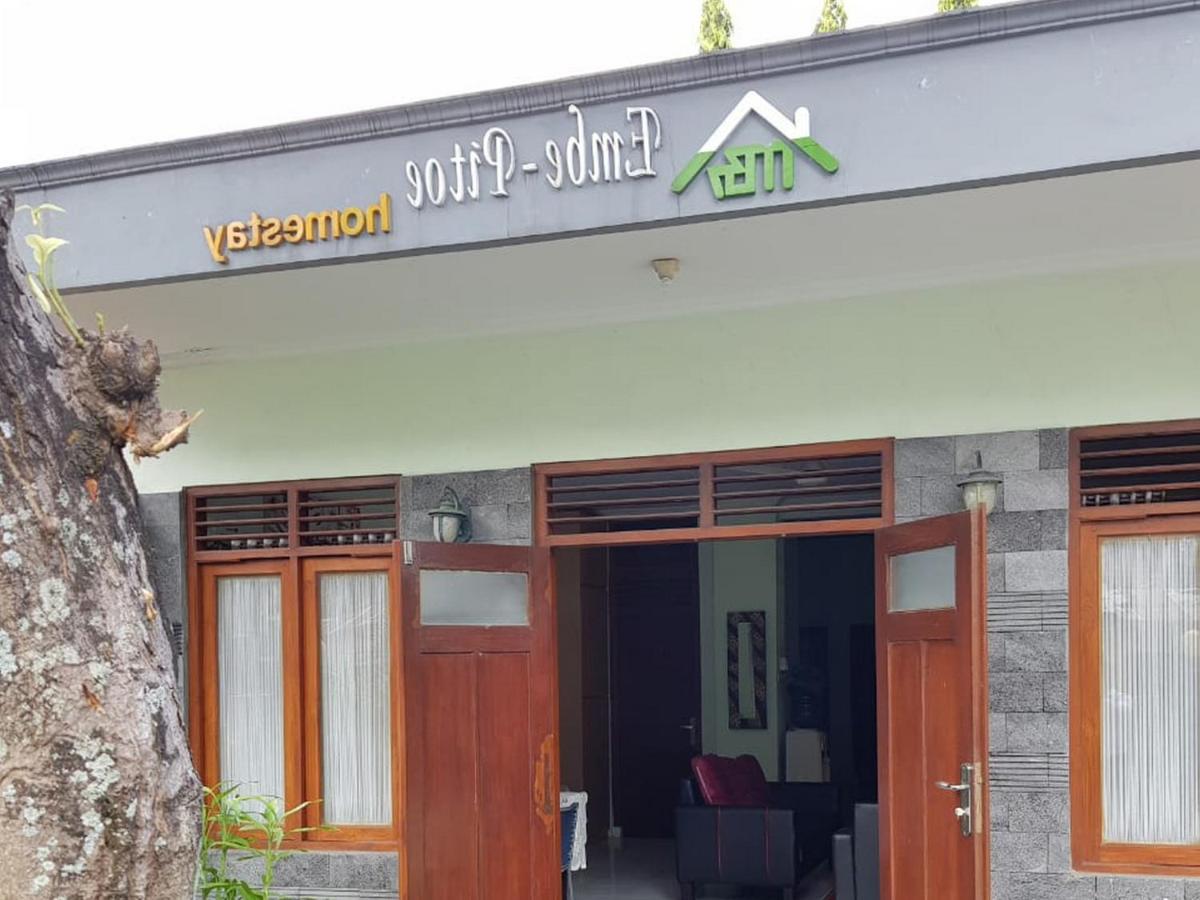 Embe Pitoe Syariah Gejayan Mitra Reddoorz Otel Pakualaman Dış mekan fotoğraf