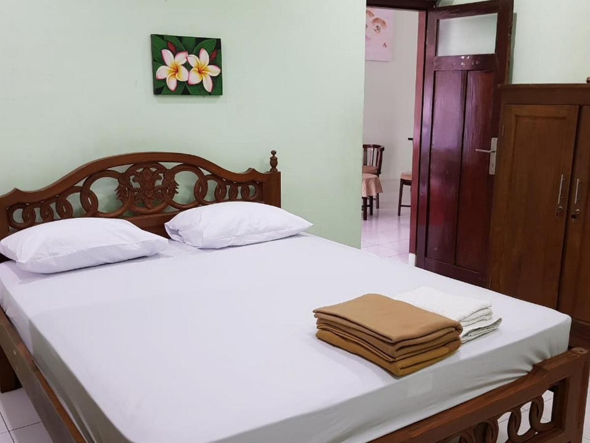 Embe Pitoe Syariah Gejayan Mitra Reddoorz Otel Pakualaman Dış mekan fotoğraf